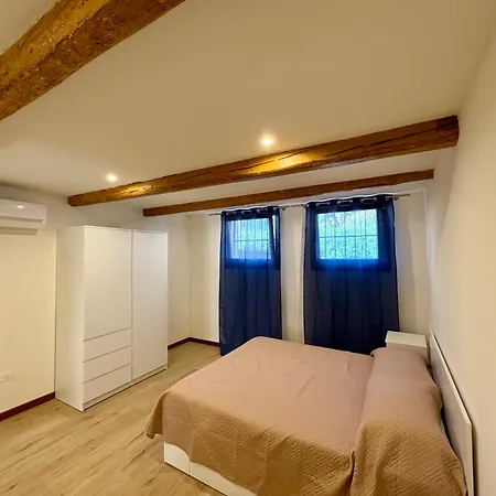 Ca' Cortese Apartman *