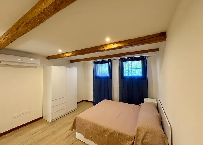 Ca' Cortese Apartman *